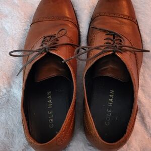 Cole Haan Brown Leather Oxford Shoes with Cap-Toe Detailing